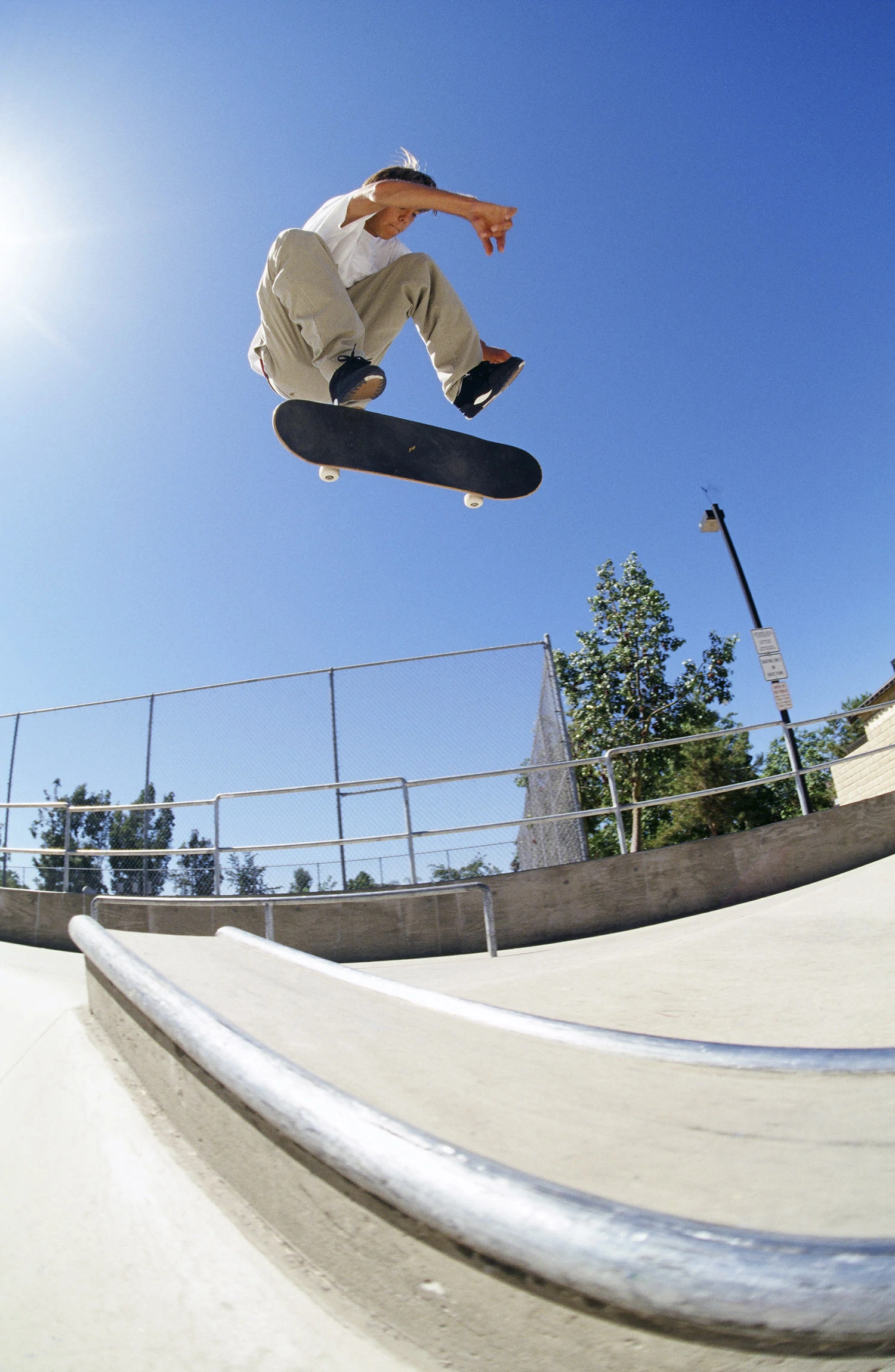 DECK AR ICON ATL 8.25 X 31.875