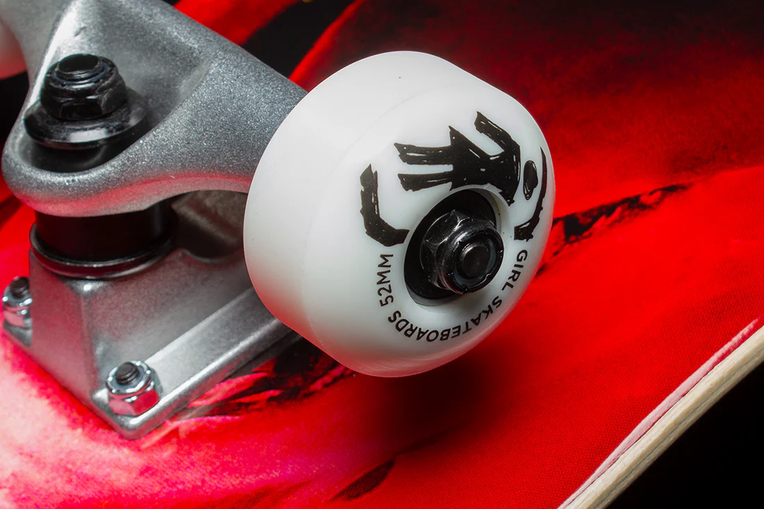 COMPLETE 7.75 X 31.125 MALTO SHARK ATTACK
