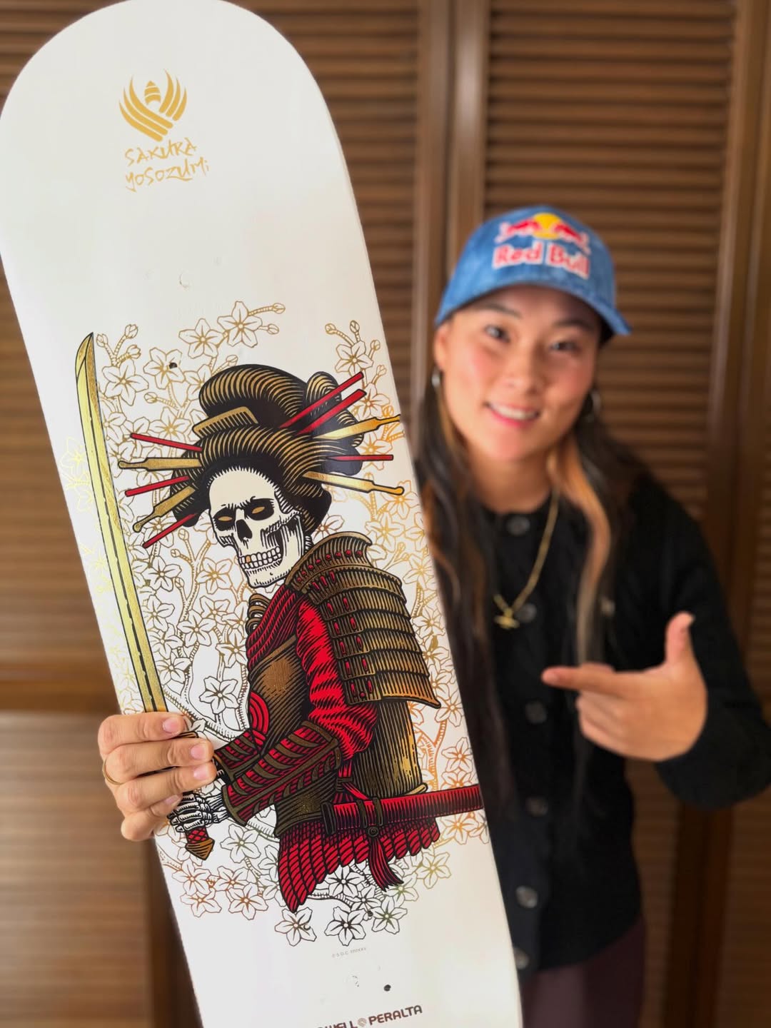 Powell Peralta Yosozumi Onna Bugeisha – Planche Skateboard 8.25″ x 31.9″ White Gold Foil