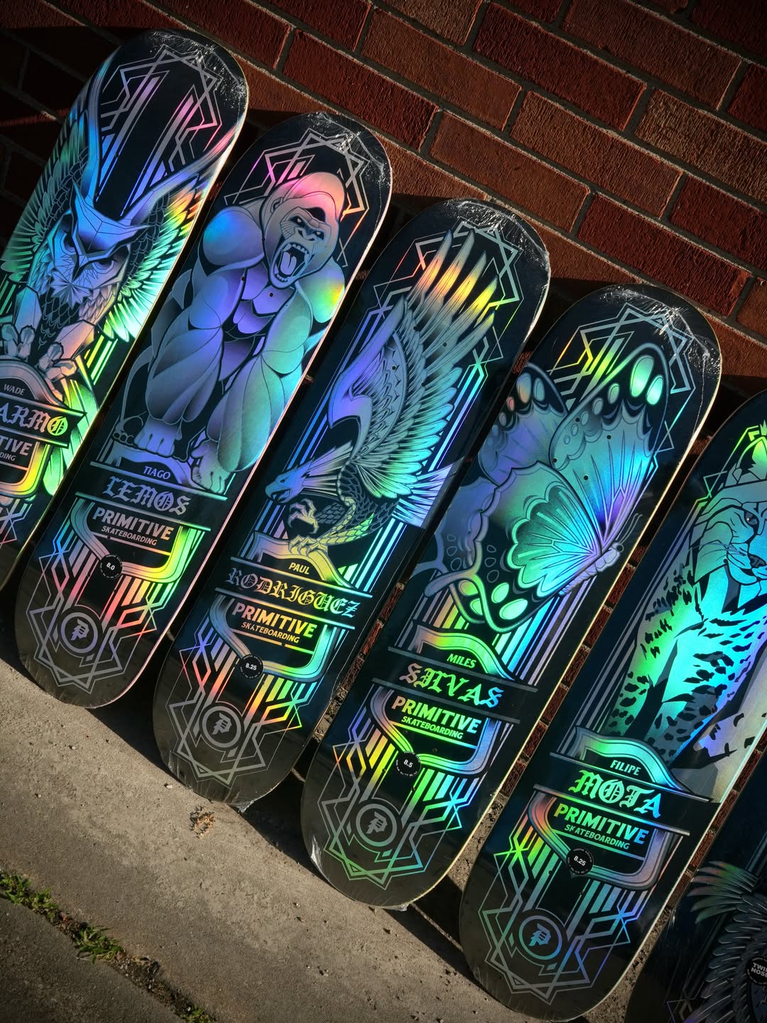 Primitive Spectra Foil Silvas Butterfly 8.5" — Plateau | N4 Skateshop