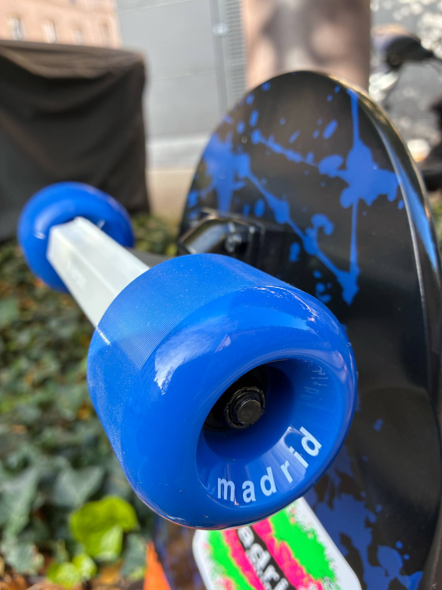 MADRID X RETOUR VERS LE FUTUR SKATEBOARD VALTERRA BLUE