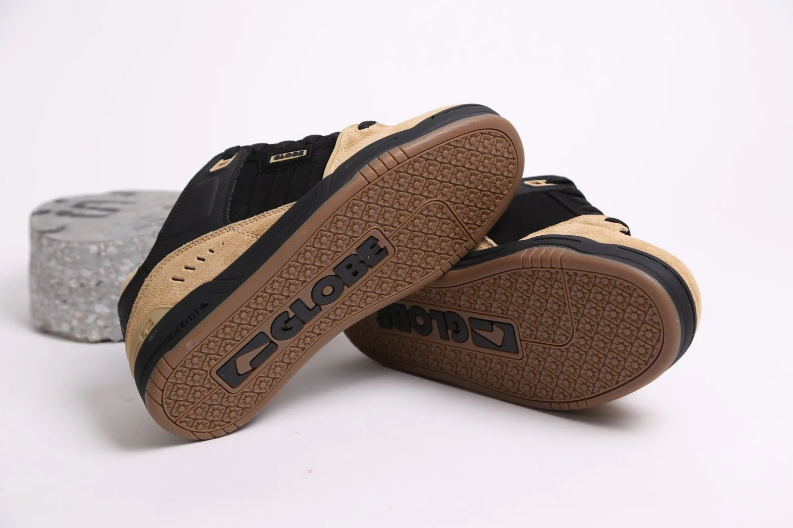 GLOBE Fusion Black Dune – Chaussures de skate robustes