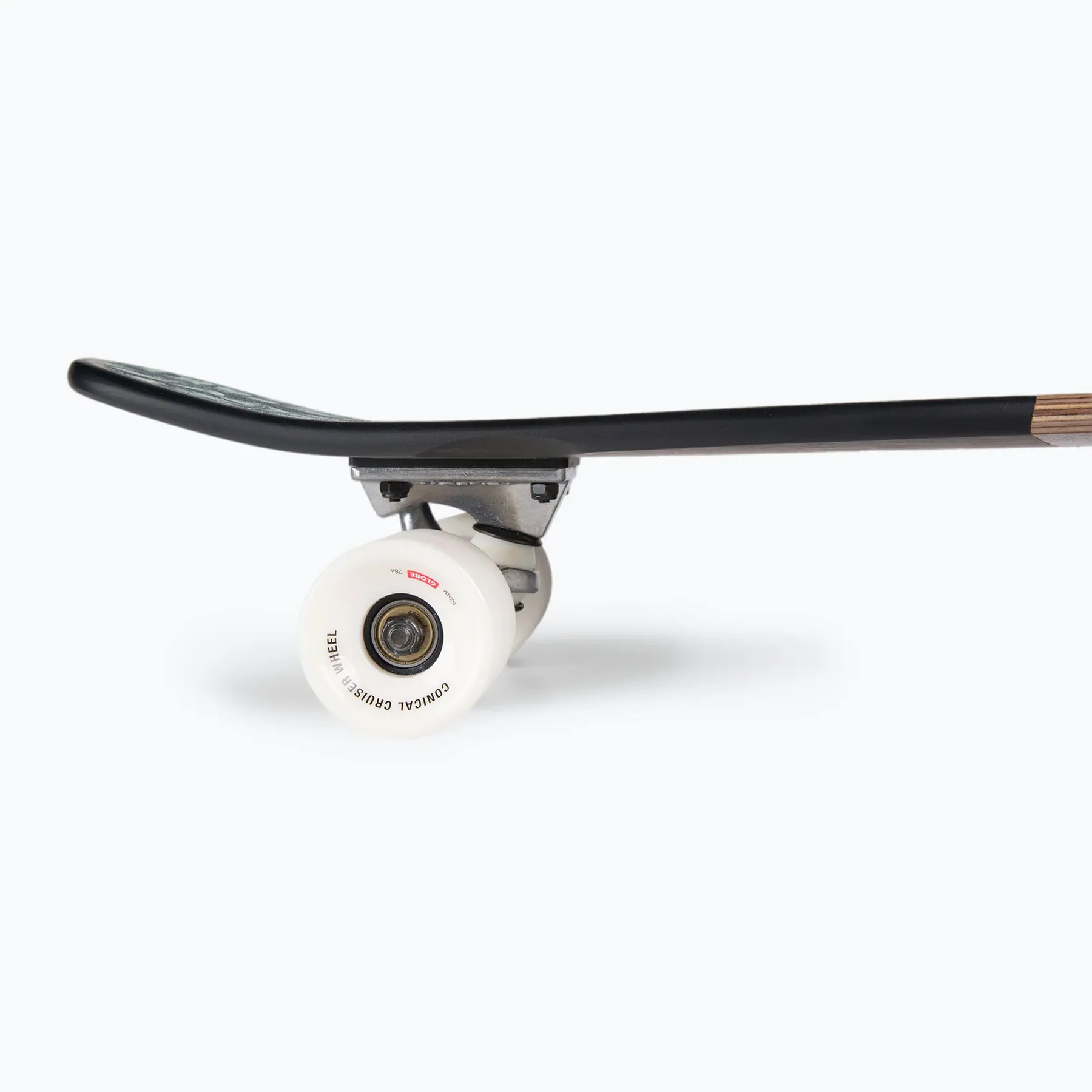 GLOBE Blazer 26" Cruiser Walnut – Style et performance