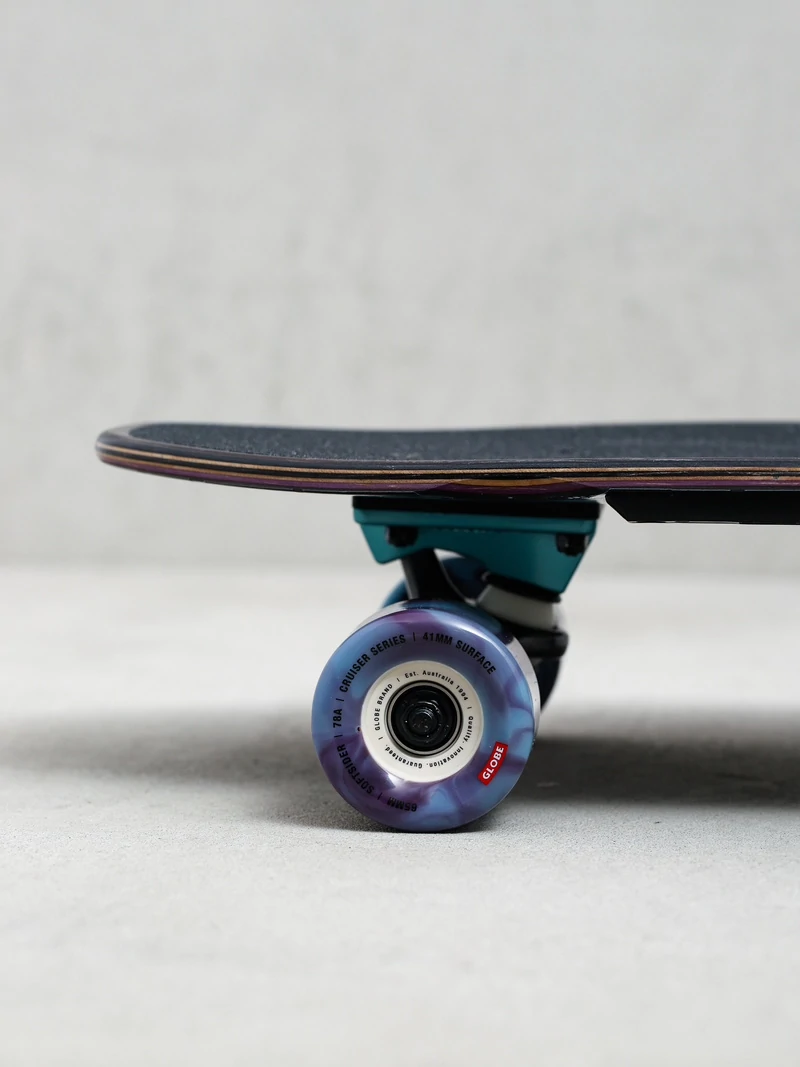 Globe Phantom 31″ – cruiser Skull Stack puissant