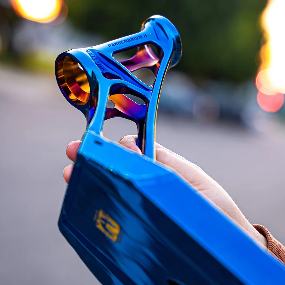 Ethic DTC Pandemonium V2 — Deck Trottinette Freestyle Bleu Chrome