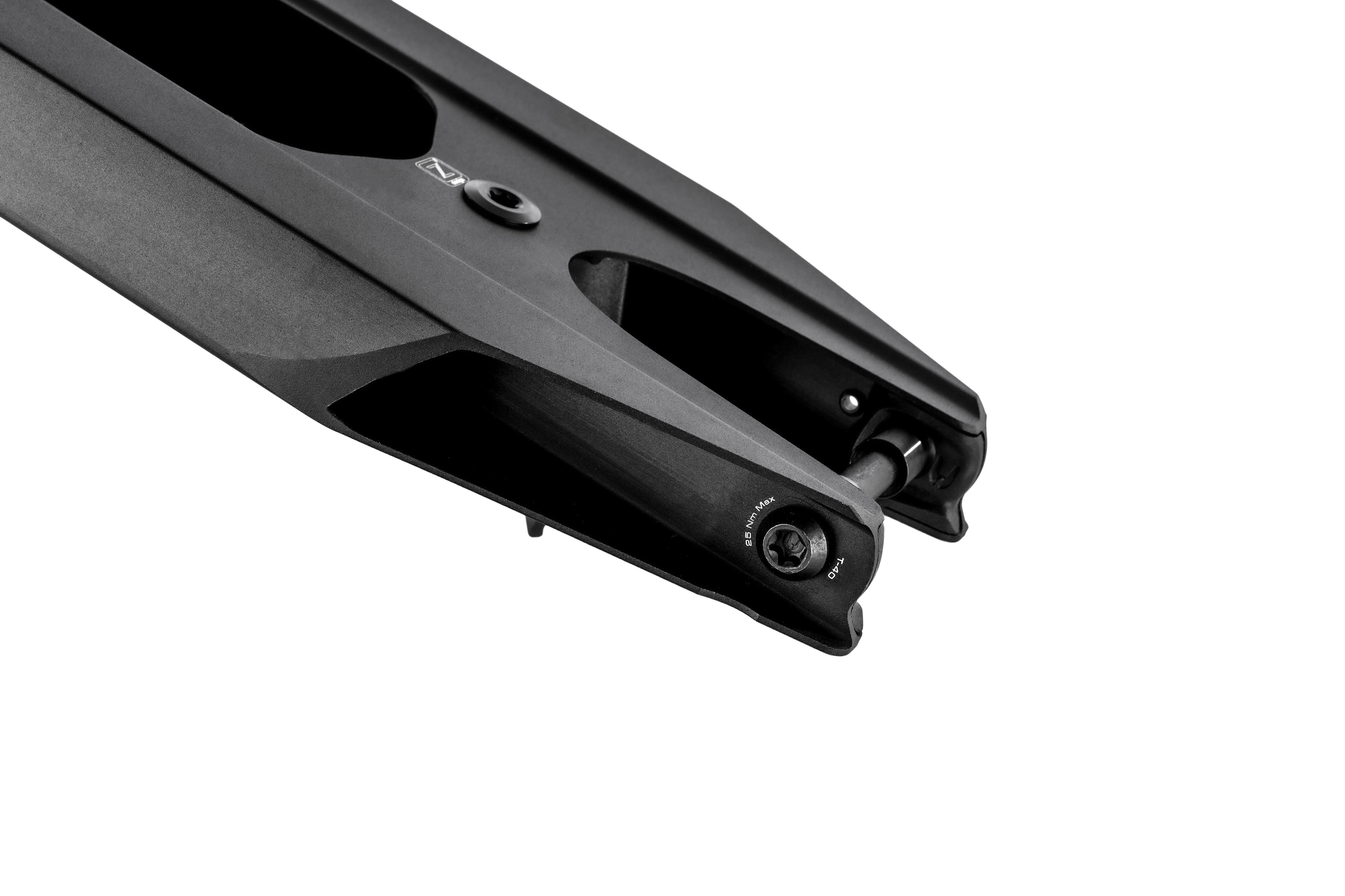 Ethic DTC Pandemonium V2 — Deck Trottinette Freestyle Noir