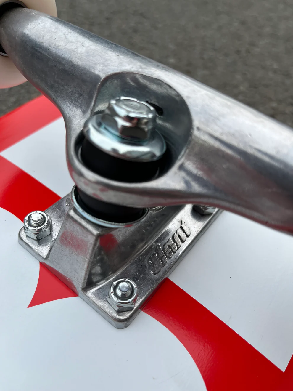 GLOBE G0 FUBAR 8.25" Red/White â Skateboard complet