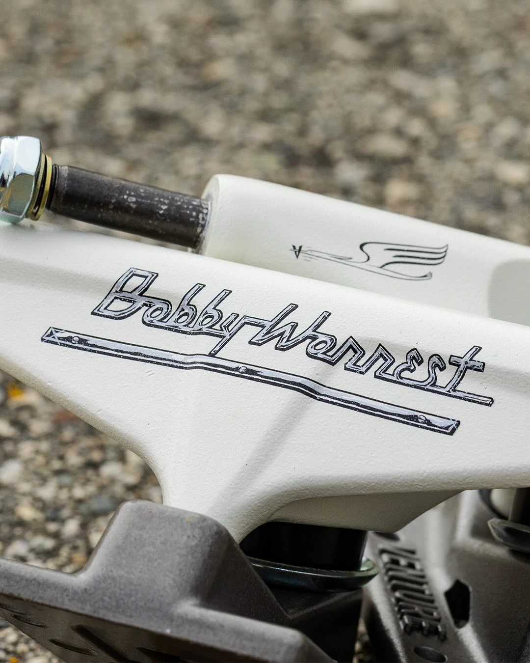 TRUCK PRO V8 5.6 WORREST BOB CREAM BLK