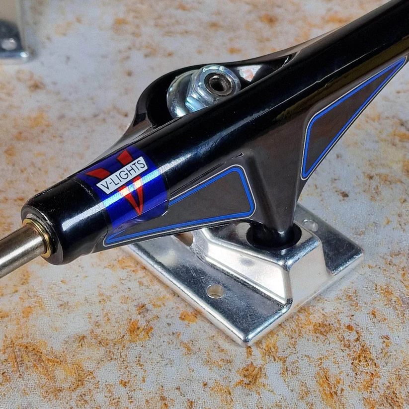 TRUCK PRO V-LIGHTS 5.2 HI WORREST CUSTOM BLK RAW